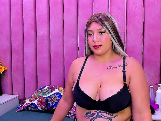 DulceeCherry's BongaCams show and profile