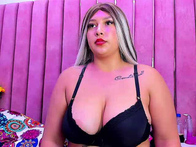 DulceeCherry's BongaCams show and profile