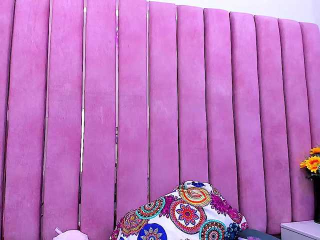 DulceeCherry's BongaCams show and profile