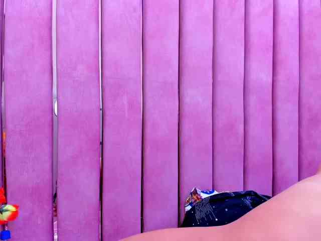 DulceeCherry webcam