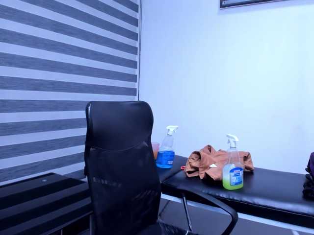 LeilaSmith live cam on BongaCams