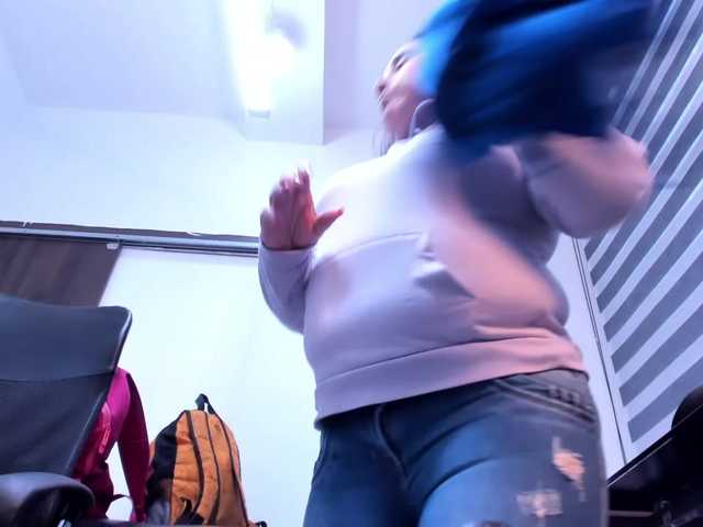 LeilaSmith live cam on BongaCams