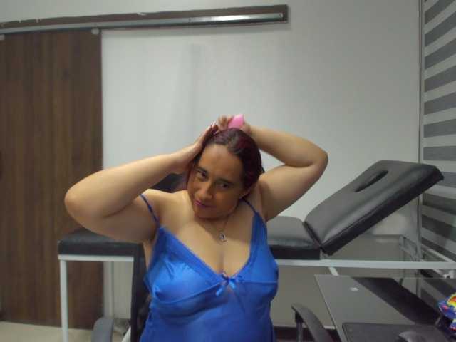 LeilaSmith live cam on BongaCams
