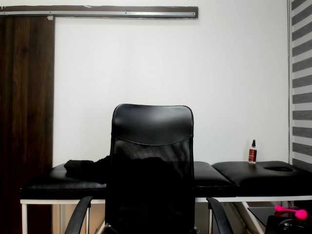 LeilaSmith — live female cam