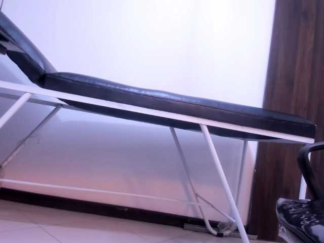 LeilaSmith live cam on BongaCams