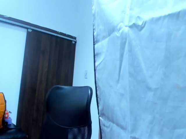 LeilaSmith live cam on BongaCams