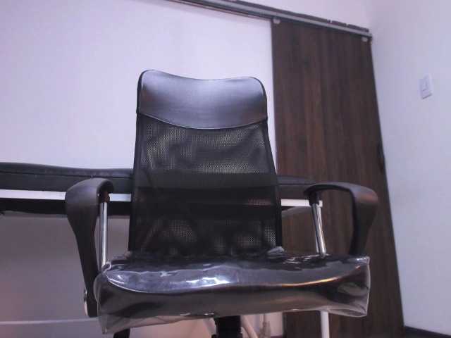 LeilaSmith live on BongaCams