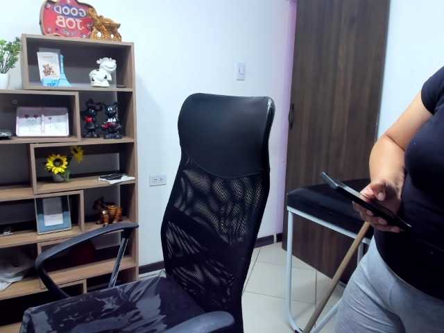 LeilaSmith live cam on BongaCams