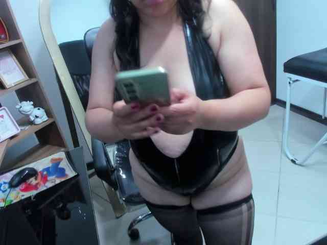 LeilaSmith webcam