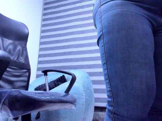 LeilaSmith's webcam live show