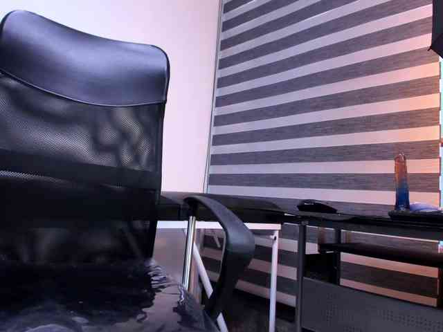 LeilaSmith webcam