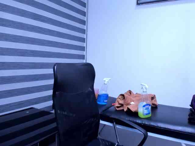 LeilaSmith webcam
