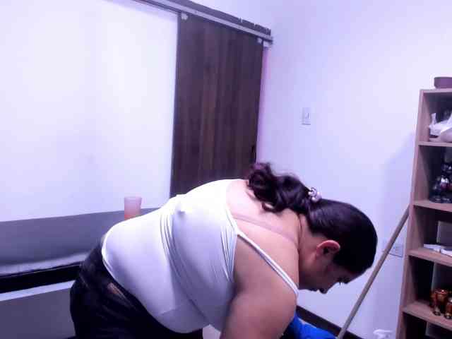 LeilaSmith webcam
