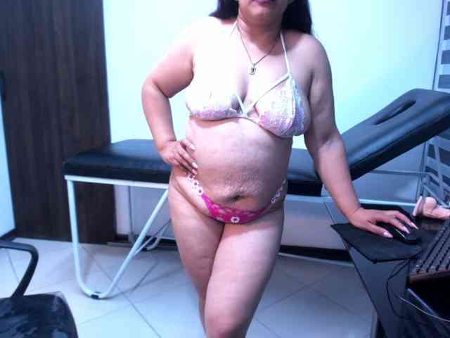 LeilaSmith LeilaSmith