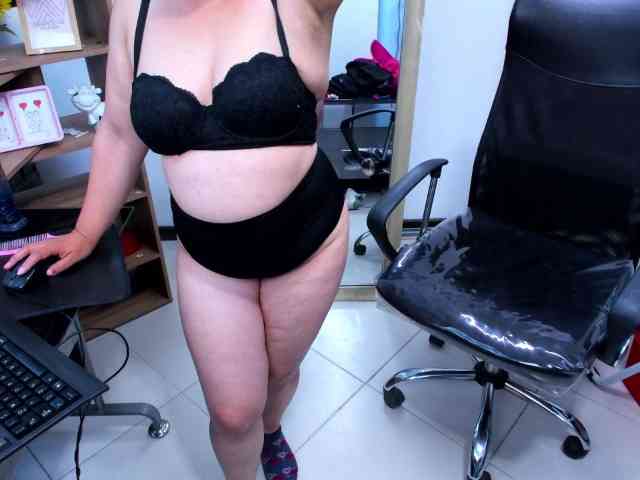 LeilaSmith webcam