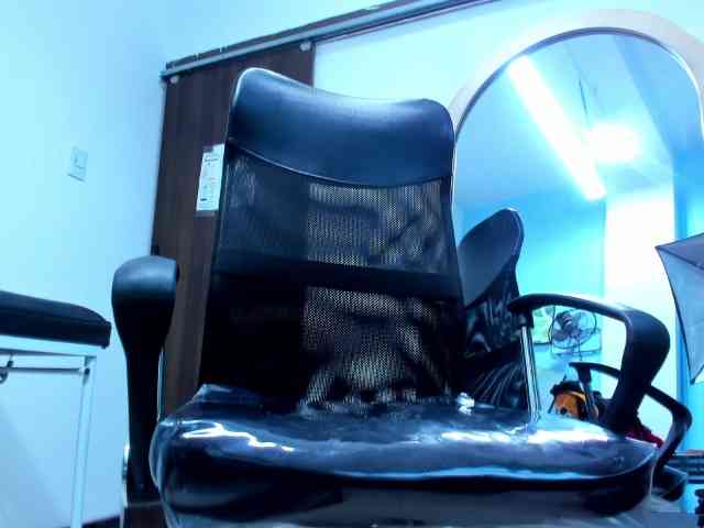 LeilaSmith webcam