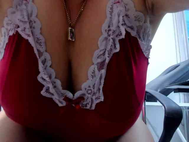 LeilaSmith LeilaSmith