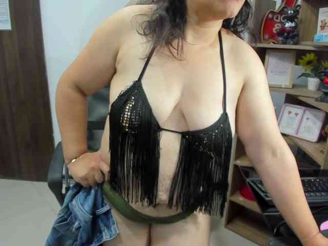 LeilaSmith webcam