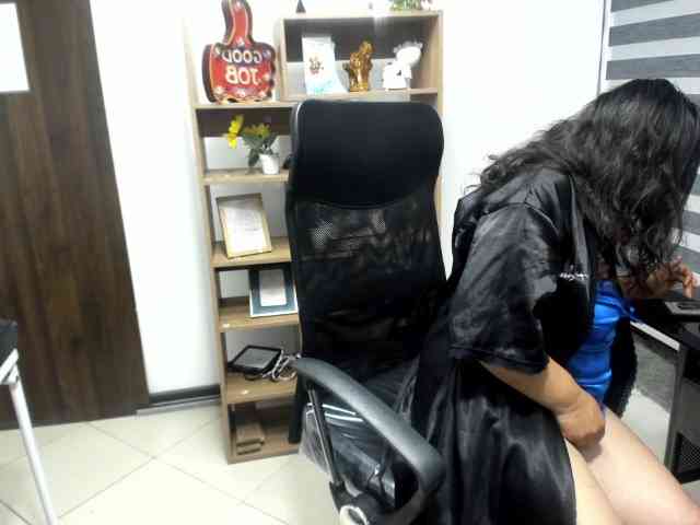 LeilaSmith webcam