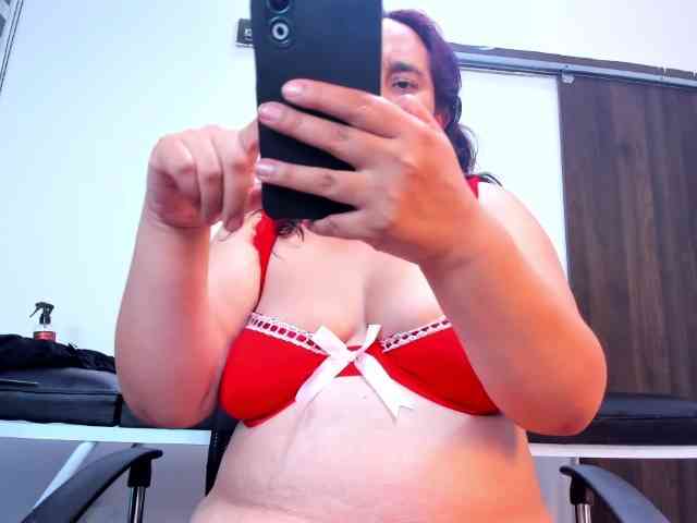 LeilaSmith webcam