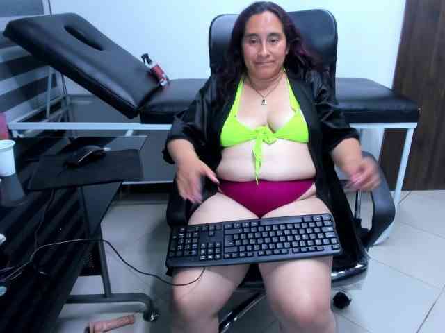 LeilaSmith webcam