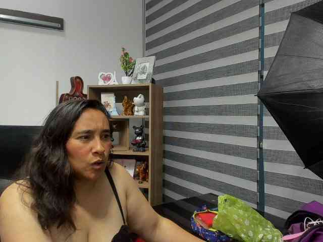 LeilaSmith webcam