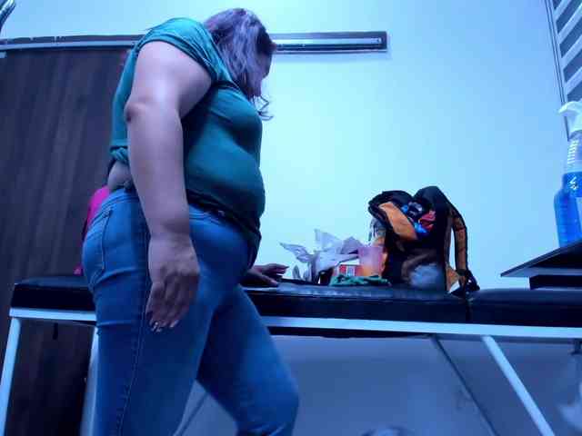 LeilaSmith webcam