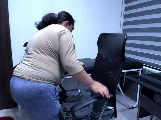LeilaSmith webcam