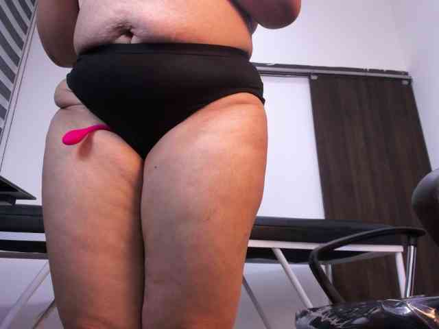 LeilaSmith webcam
