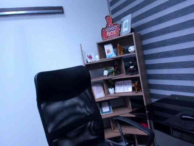 LeilaSmith webcam