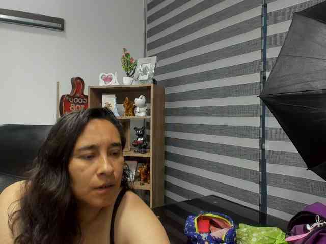 LeilaSmith webcam