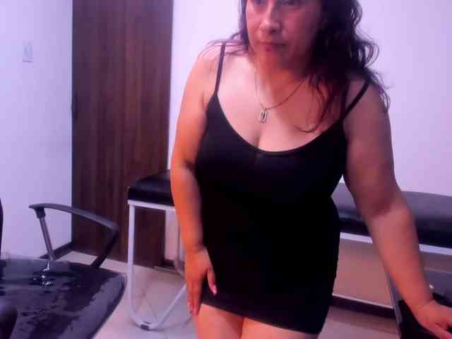 LeilaSmith LeilaSmith