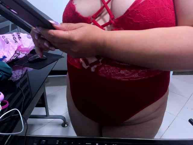 LeilaSmith webcam