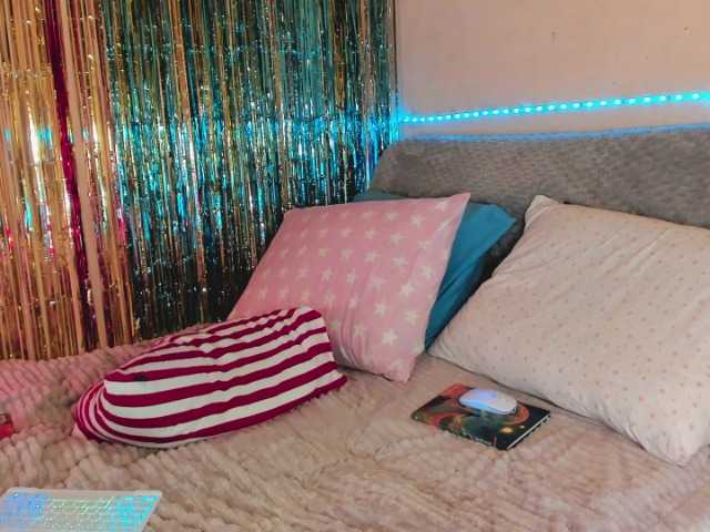 valerie-valerie live cam on BongaCams