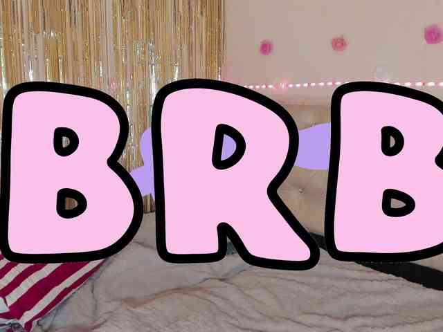 valerie-valerie webcam