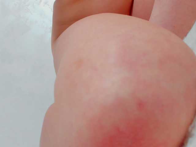 Sundy-Rose live cam on BongaCams