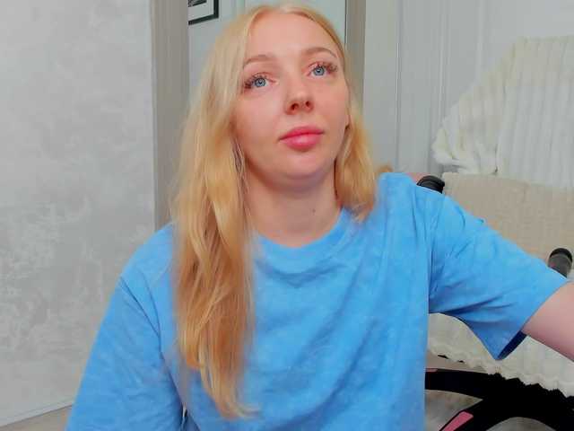 Sundy-Rose live cam on BongaCams