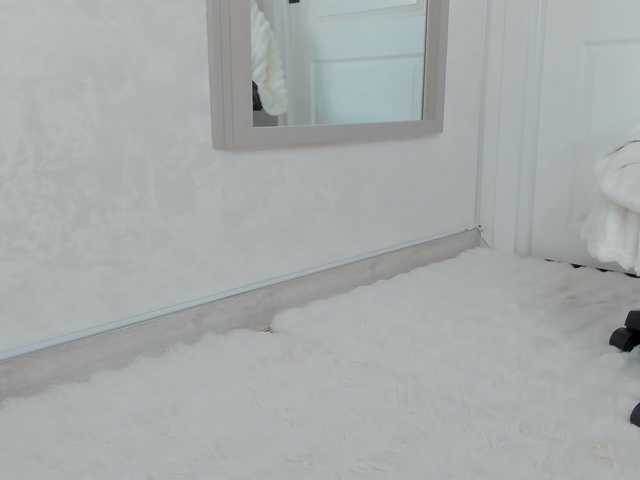 Sundy-Rose live cam on BongaCams