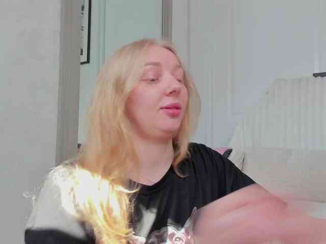 Sundy-Rose webcam