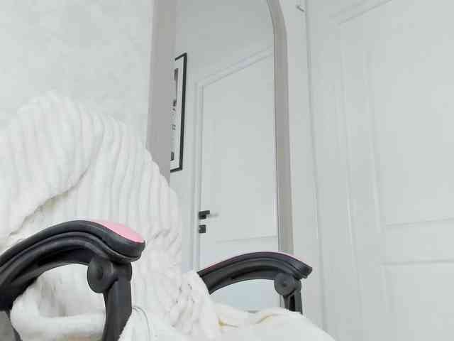 Live stream of Sundy-Rose