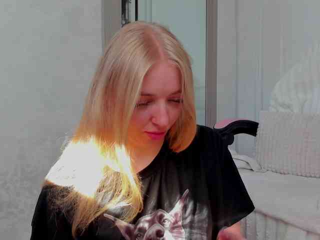Sundy-Rose webcam