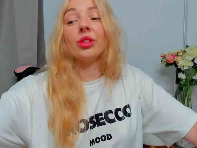 Sundy-Rose webcam