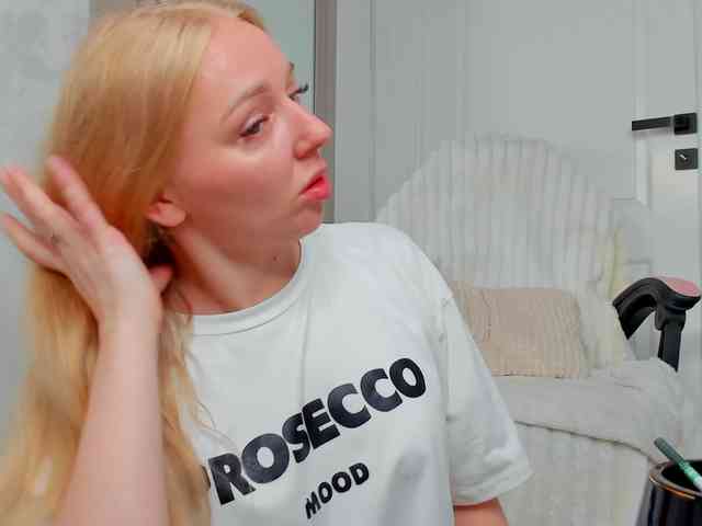Sundy-Rose webcam