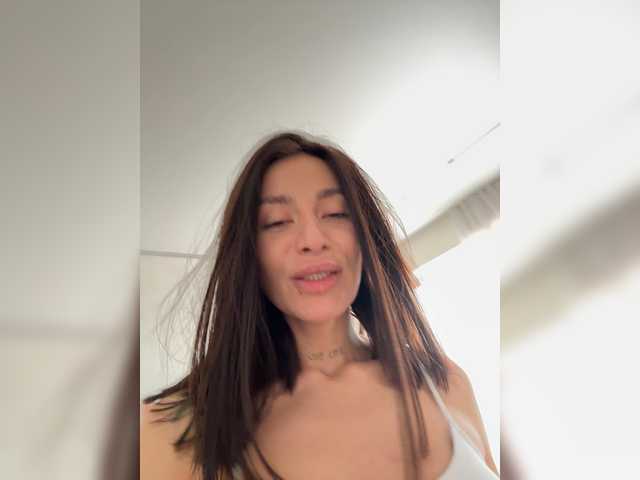 LunaDesire's BongaCams show and profile