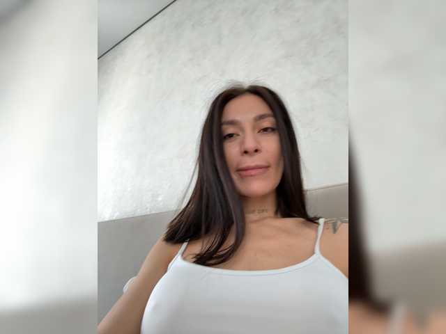 LunaDesire's BongaCams show and profile