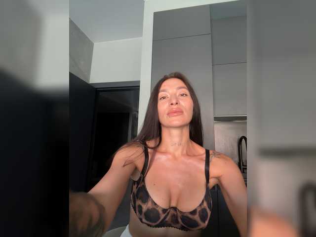 LunaDesire live cam on BongaCams