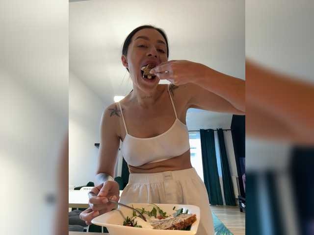 LunaDesire live cam on BongaCams