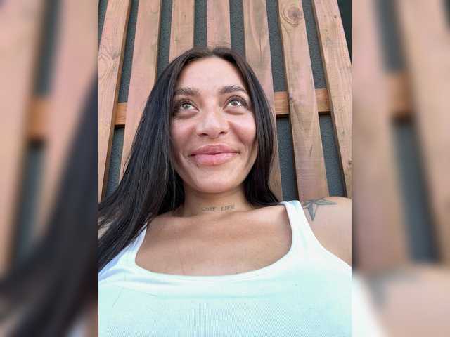 LunaDesire live cam on BongaCams