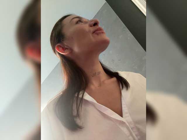 LunaDesire live cam on BongaCams