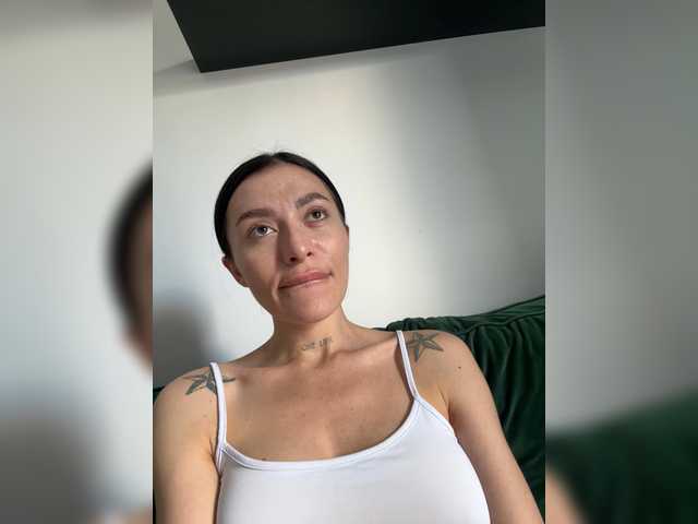 LunaDesire live cam on BongaCams